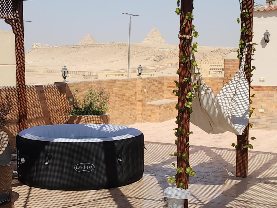 Patio, Hot Tub, Hot Tub, Balcony/Terrace, City view, Landmark view