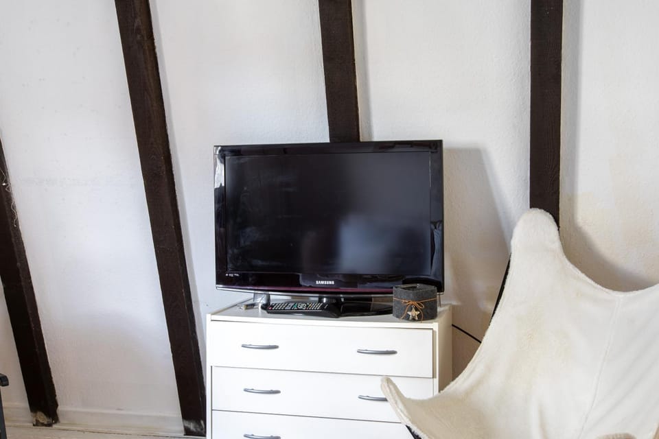 Communal lounge/ TV room, TV and multimedia