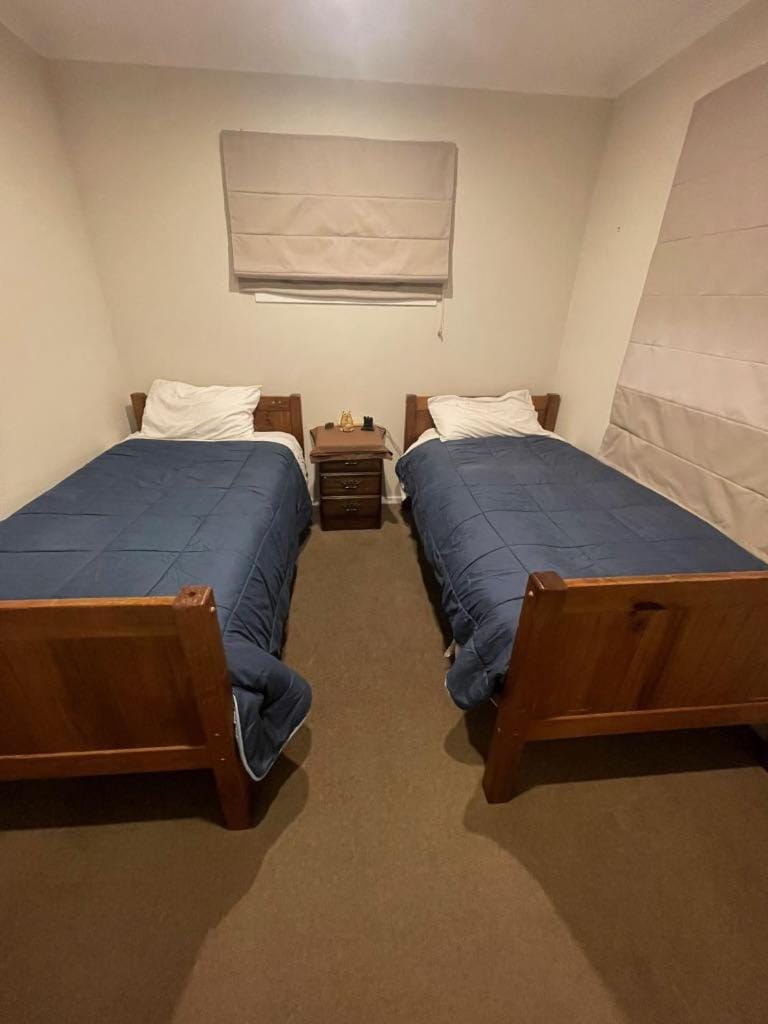Cosy 2 Bedroom Cottage with Parking Near Airport & Beaches House in Wellington