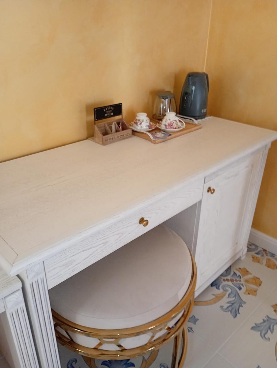 TV and multimedia, Coffee/tea facilities
