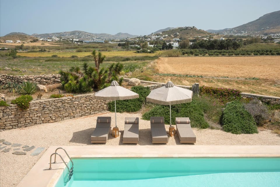 View (from property/room), Swimming pool, sunbed, sunbed