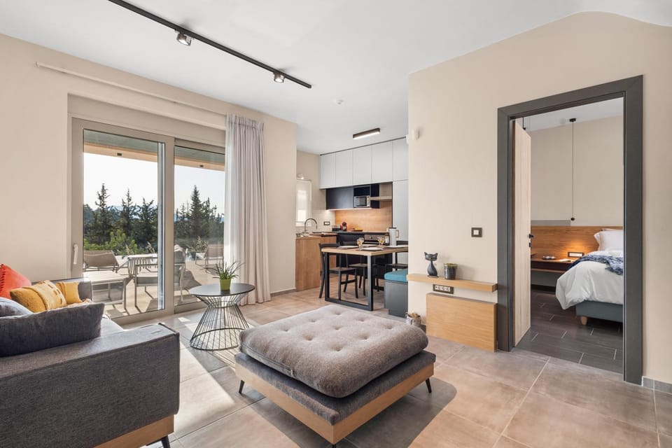Kitchen or kitchenette, Living room, Dining area, Bedroom