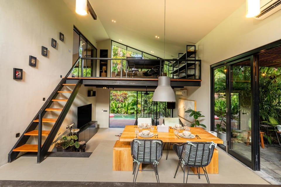 Dining area, Garden view