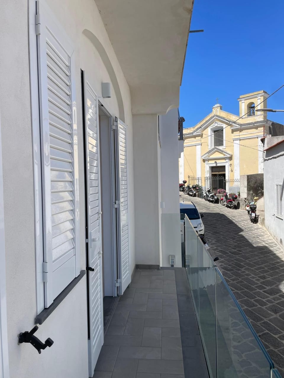 Property building, Day, Neighbourhood, Street view