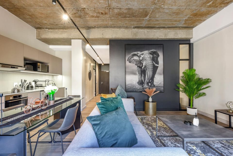 Kitchen or kitchenette, Living room, Dining area