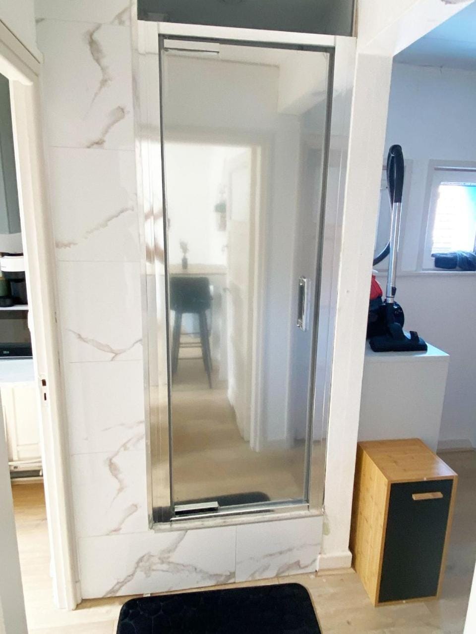 Sauna commun et Chambre privée à 50 m de la plage salle de bain et cuisine commune Apartment in Le Portel