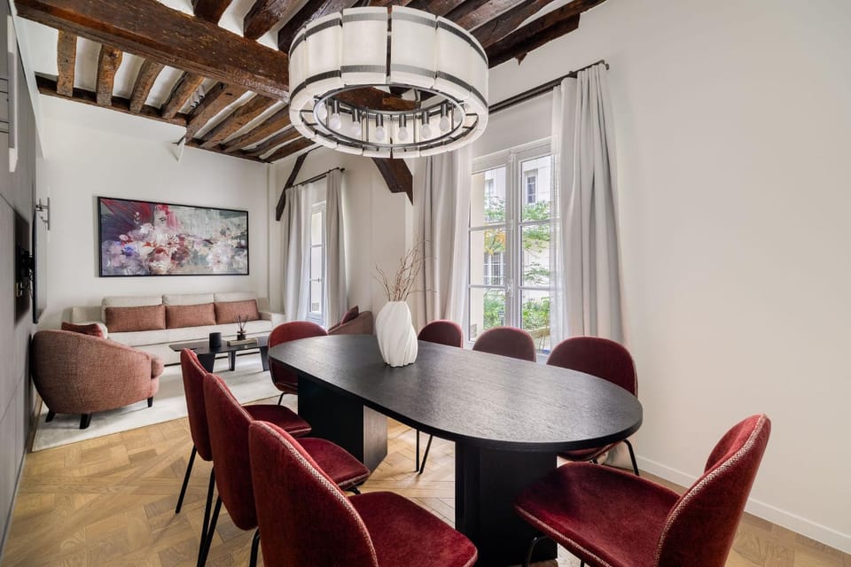 TV and multimedia, Living room, Seating area, Dining area