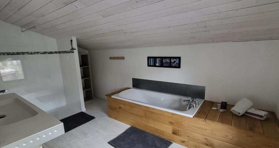Belle maison avec piscine à 5 min de la cathédrale de Bazas House in Nouvelle-Aquitaine