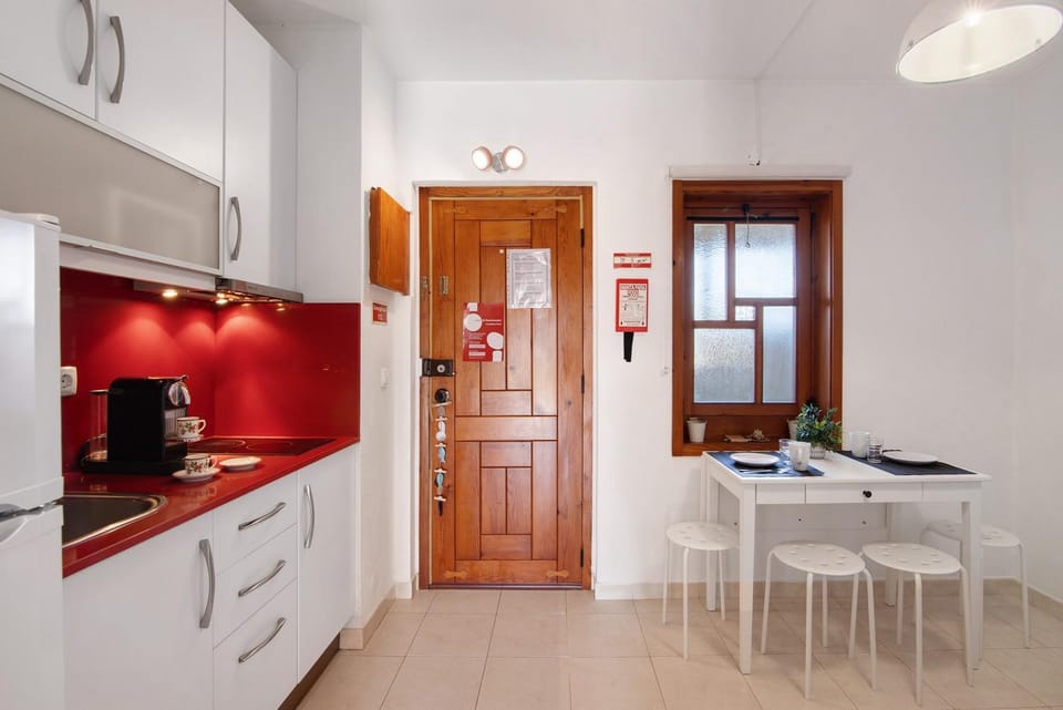 Kitchen or kitchenette, Living room