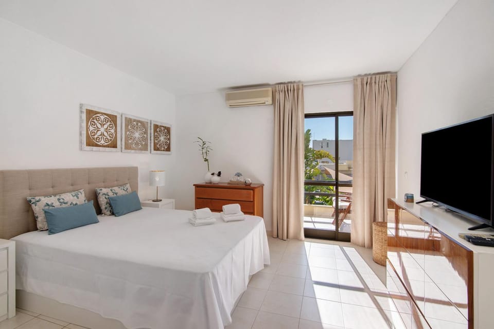 Living room, Bedroom