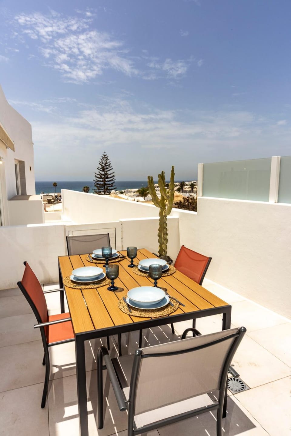 Luxury Beach La Concha Playa Honda Apartment in Isla de Lanzarote