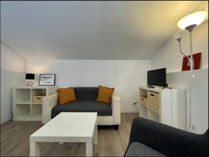 Confort & Bien-être-Parking Apartment in Fontainebleau