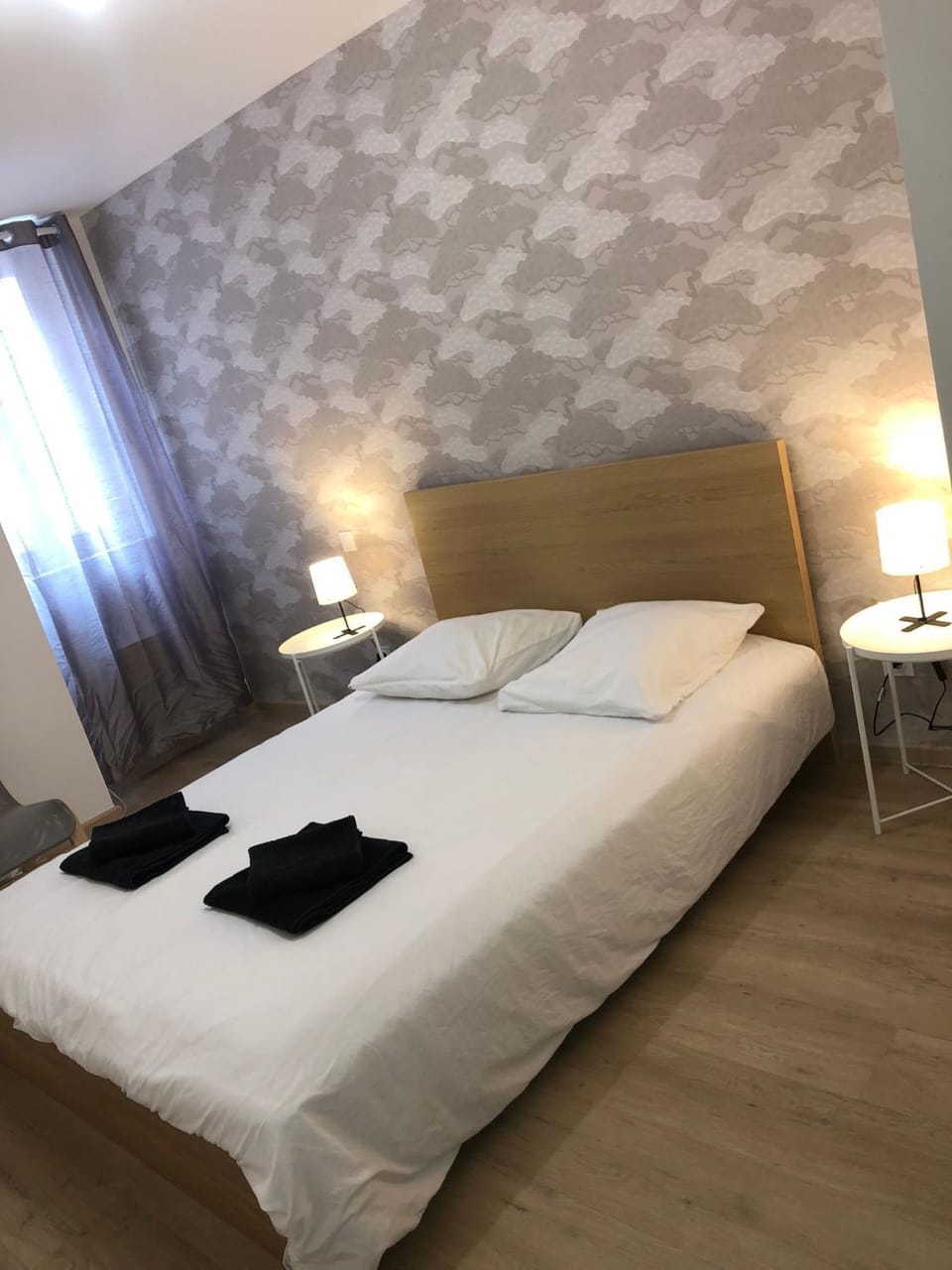 Bed, Photo of the whole room, Bedroom, towels
