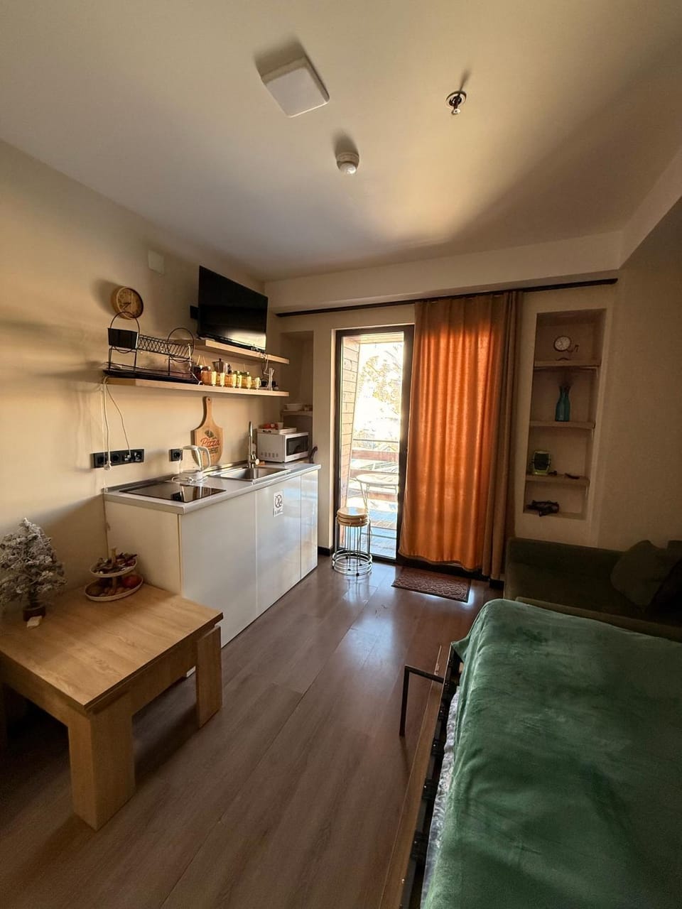 Bed, Kitchen or kitchenette, Living room, Seating area, Dining area, Bedroom