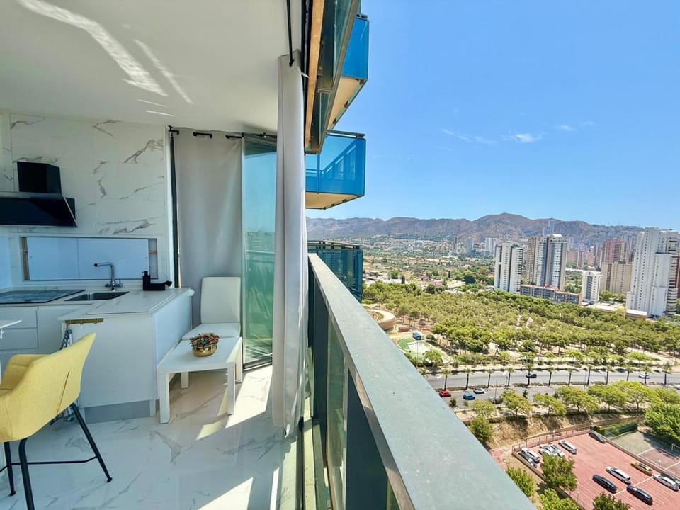 Kronos 19 Deluxe Golden Horizon Apartment in Benidorm