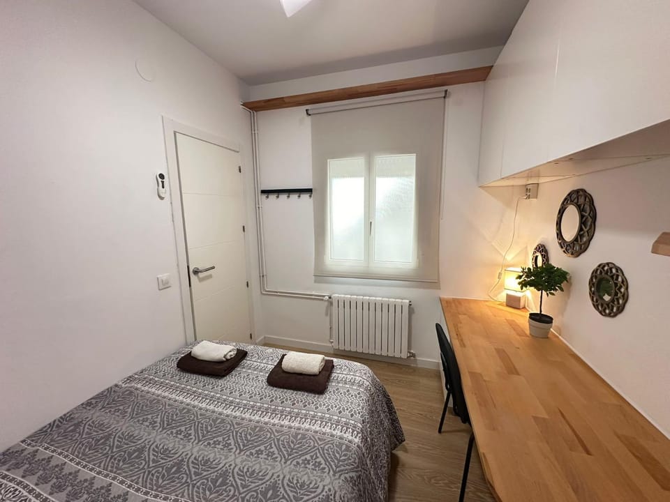 Rooms Borrells Bed and Breakfast in Barcelona