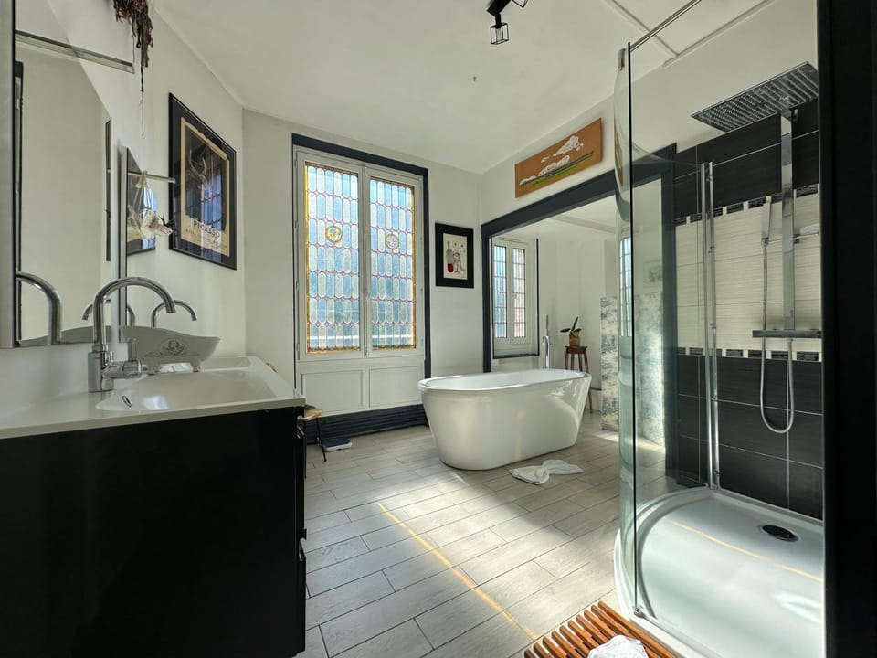 Logement entier hyper centre Chartres Bed and Breakfast in Chartres
