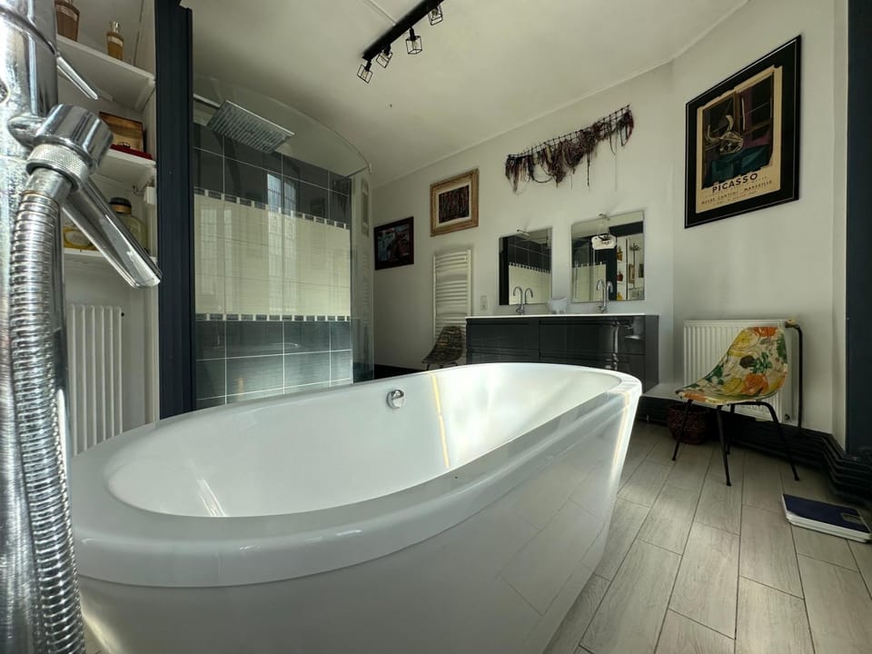 Logement entier hyper centre Chartres Bed and Breakfast in Chartres