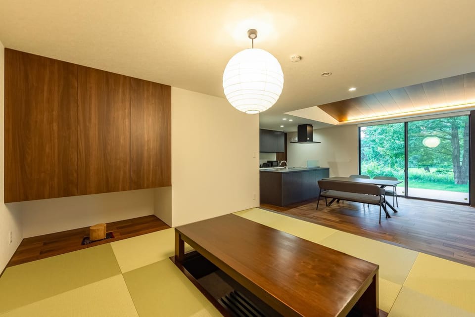 Communal lounge/ TV room, Kitchen or kitchenette, Living room