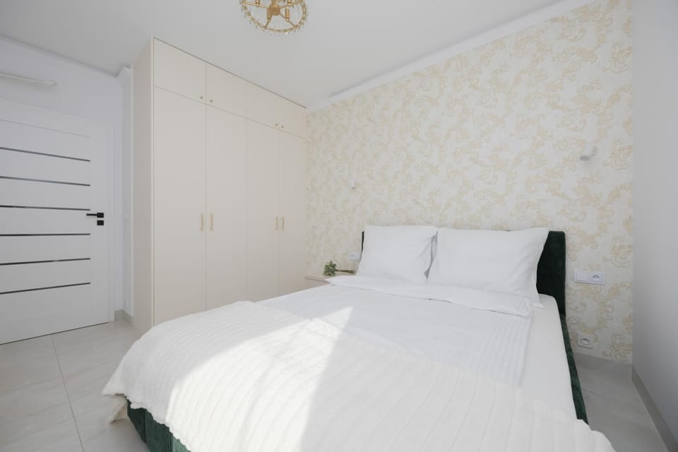 Bed, Photo of the whole room, Bedroom, wardrobe