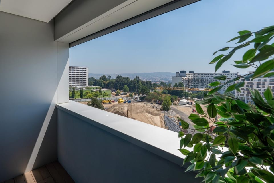 View (from property/room), Balcony/Terrace, City view