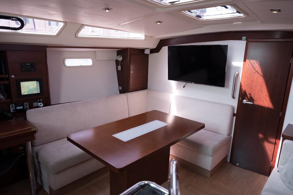 TV and multimedia, Seating area