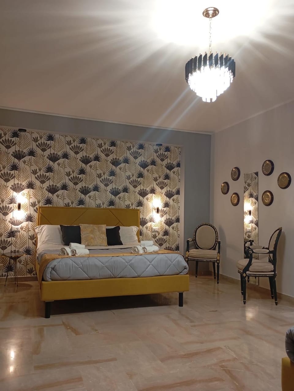 Bed, Photo of the whole room, Bedroom