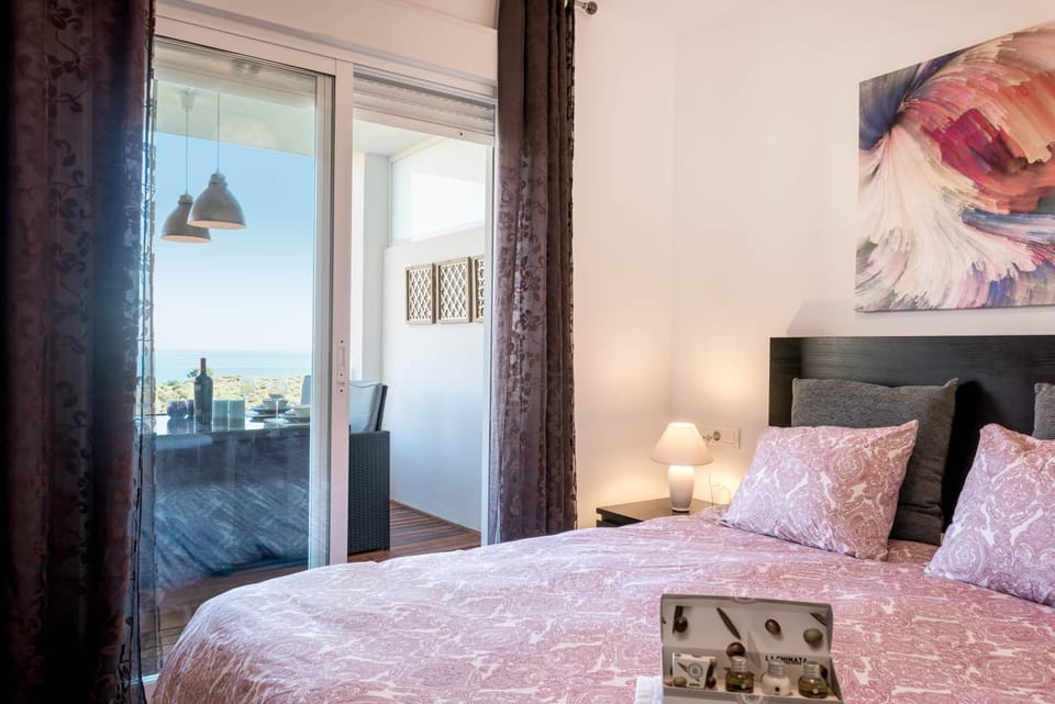Balcony/Terrace, Bedroom, Mountain view, Sea view