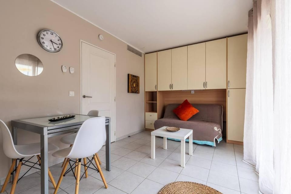 Studio cœur de ville et au calme Apartment in Cagnes-sur-Mer
