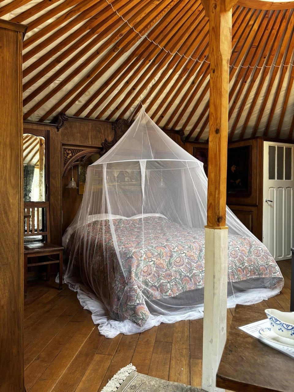 Bed, Photo of the whole room