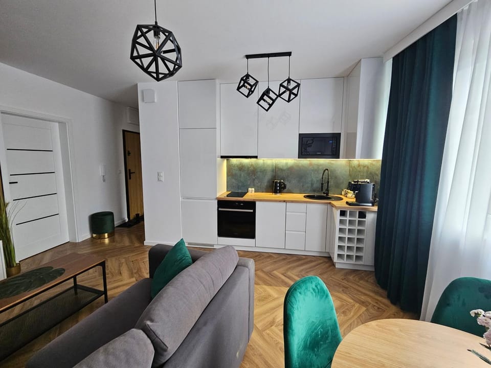 TV and multimedia, Kitchen or kitchenette, Living room, Seating area