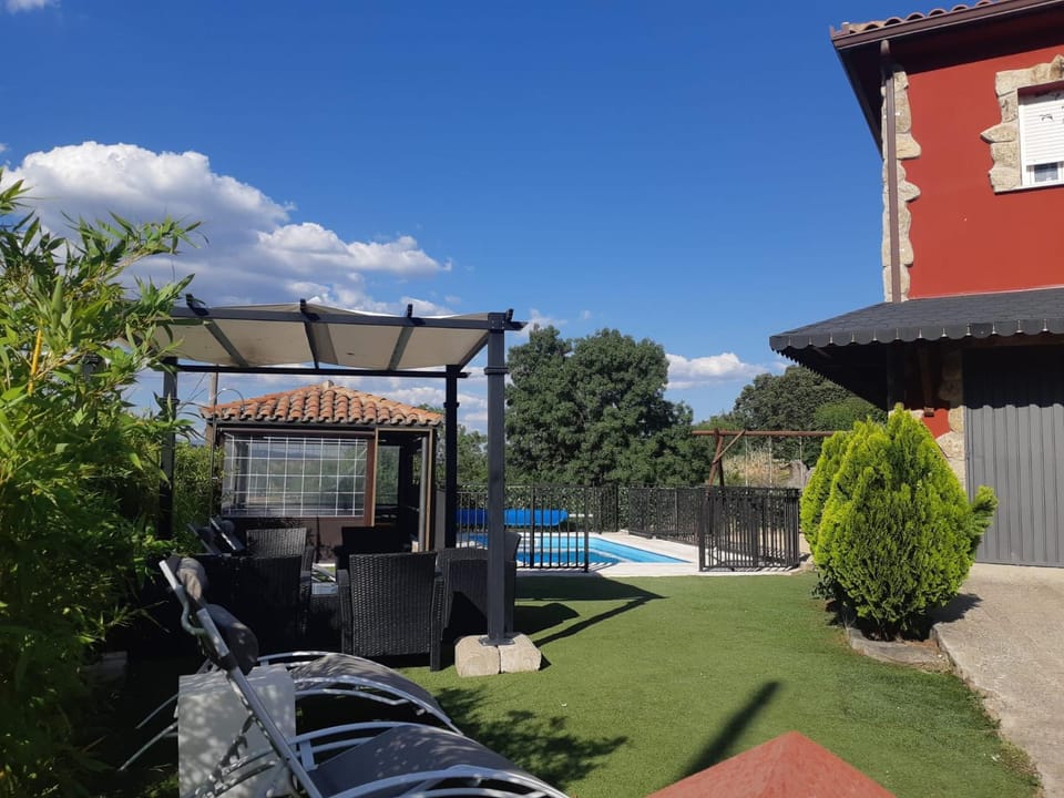 Day, Garden, Garden, Garden view, Pool view, Swimming pool, Swimming pool, sunbed