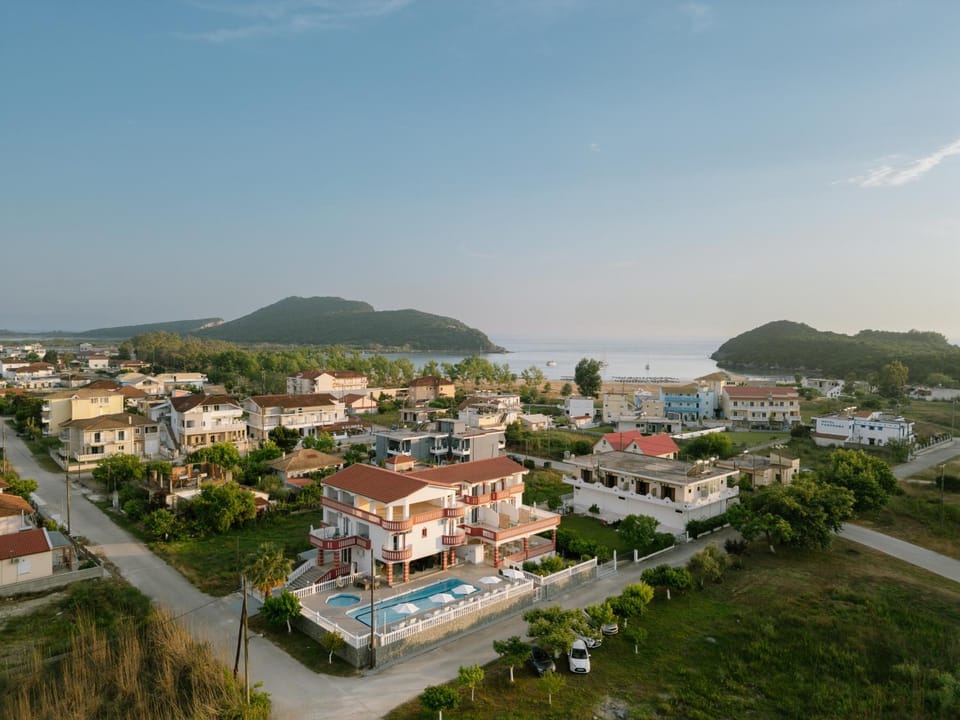 Property building, Nearby landmark, Natural landscape, Bird's eye view, Mountain view, River view, Sea view