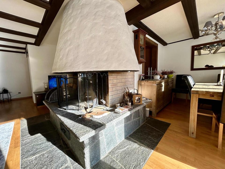 Alpine Chalet Nestled in the Heart of Gstaad Apartment in Saanen