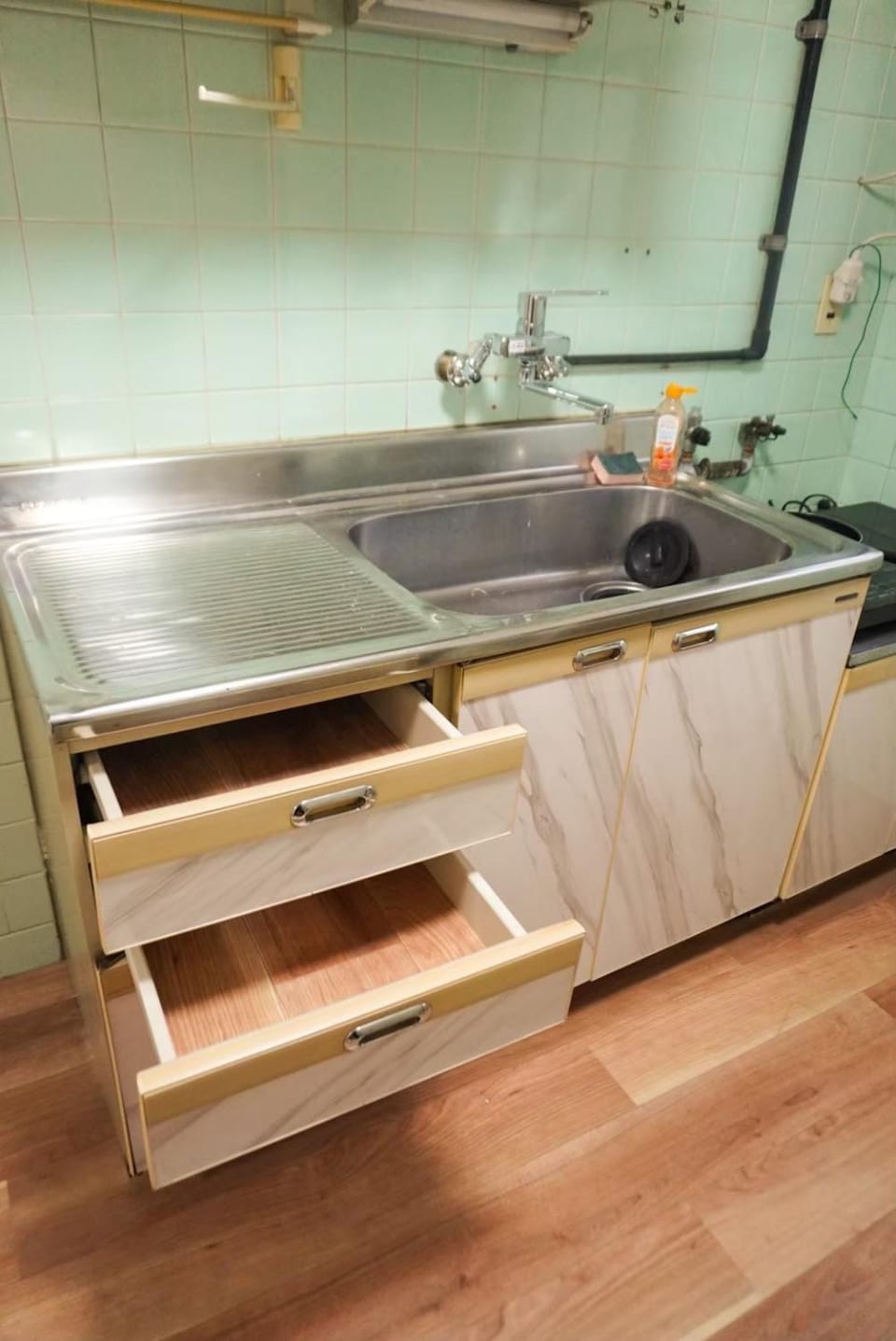 ゲストハウスラフテル Bed and Breakfast in Japan
