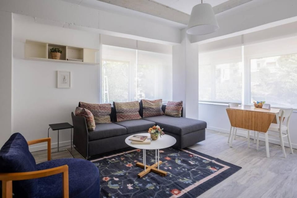 Cozy Coastal Hideaway with Bosphorus Breeze! #399 Apartment in Istanbul