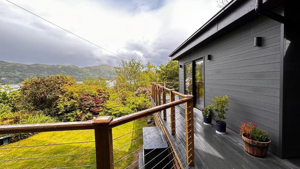 Property building, Day, Natural landscape, View (from property/room), Balcony/Terrace, Mountain view