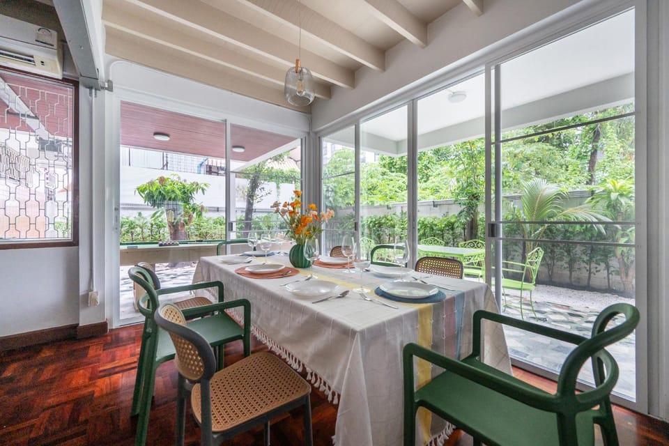 Restaurant/places to eat, View (from property/room), Dining area, Food, Garden view