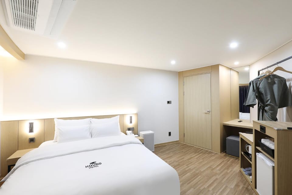 Hound Hotel Jeonju Joonghwasan Hotel in South Korea