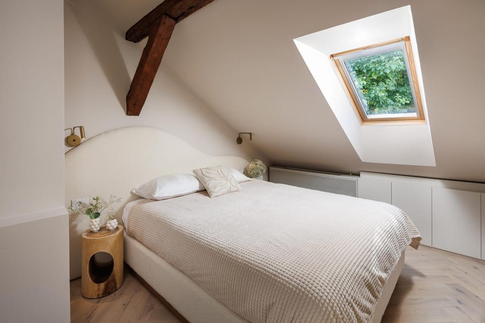 Bed, View (from property/room), Bedroom, Mountain view