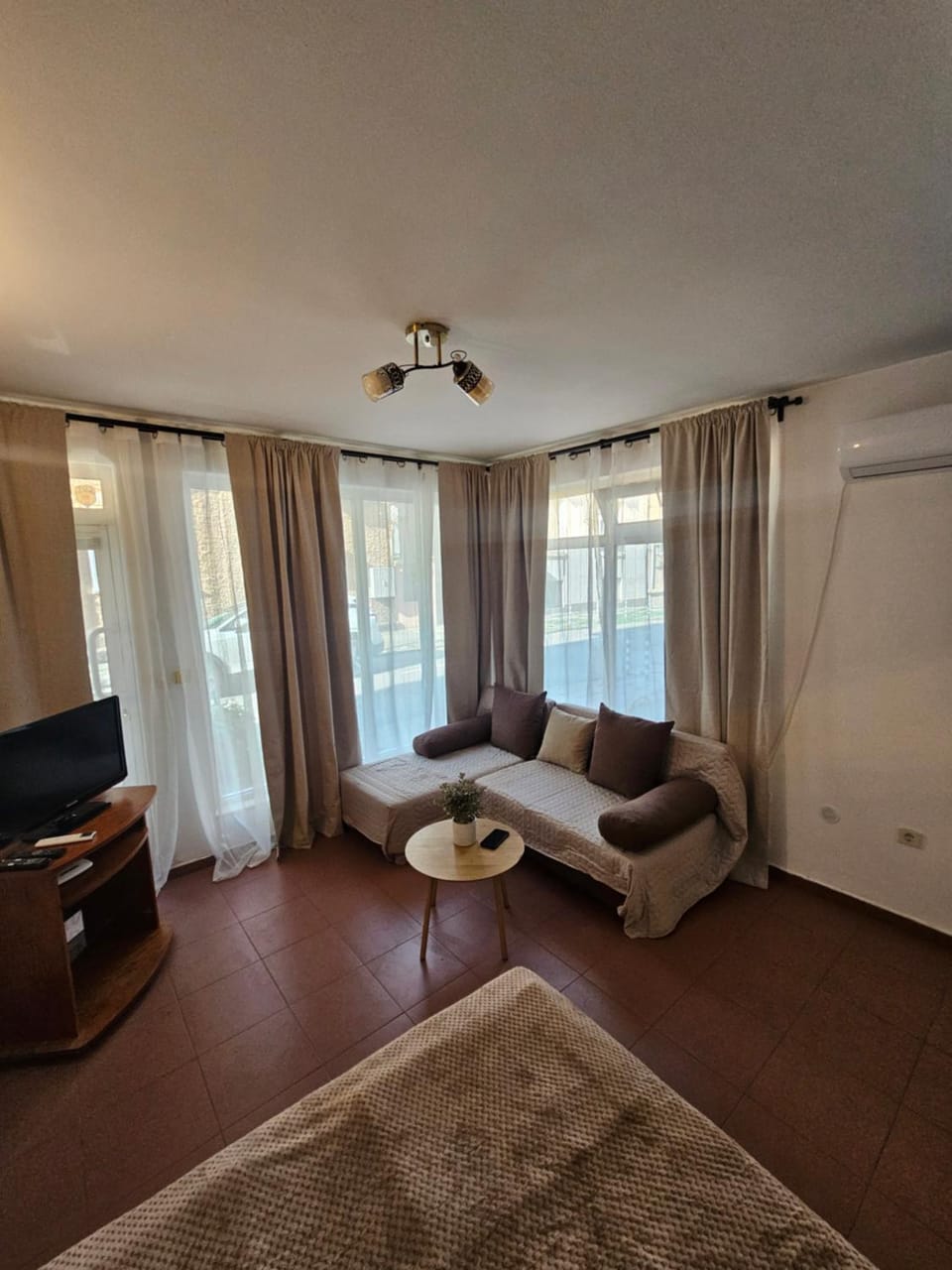 Charming Ground Floor Aprt In Old Sofia Apartment in Sofia