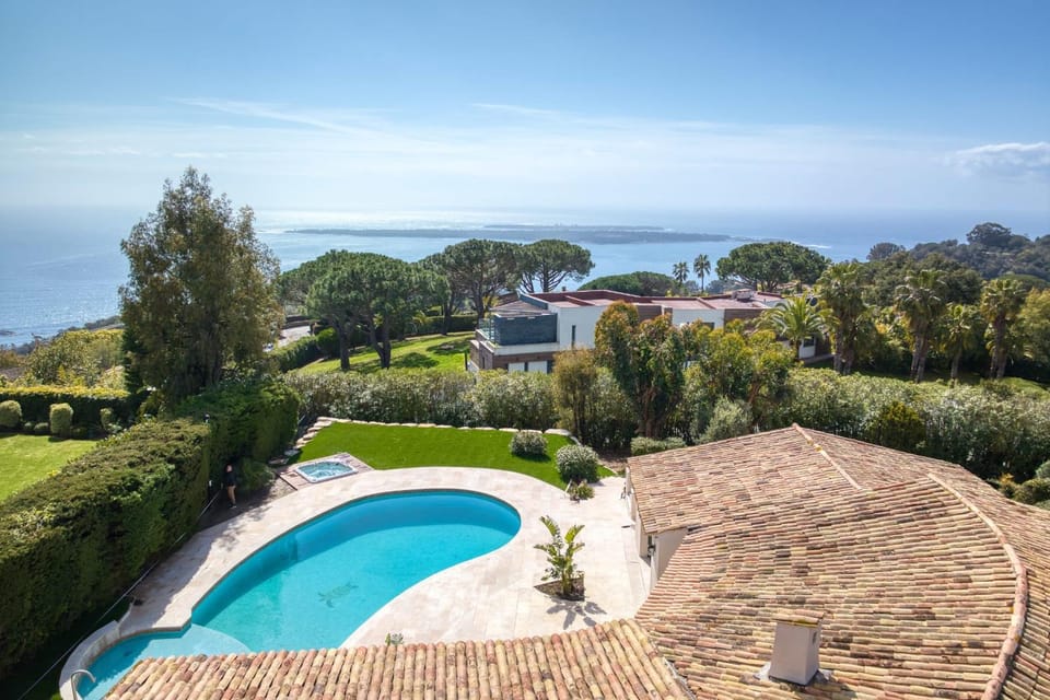REF 2144 - Cannes Californie- Villa for rent Villa in Cannes