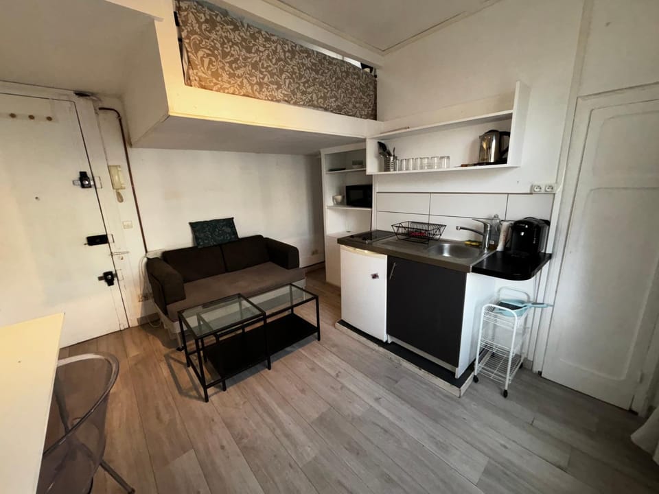 Stay in Montmartre Apartment in Paris