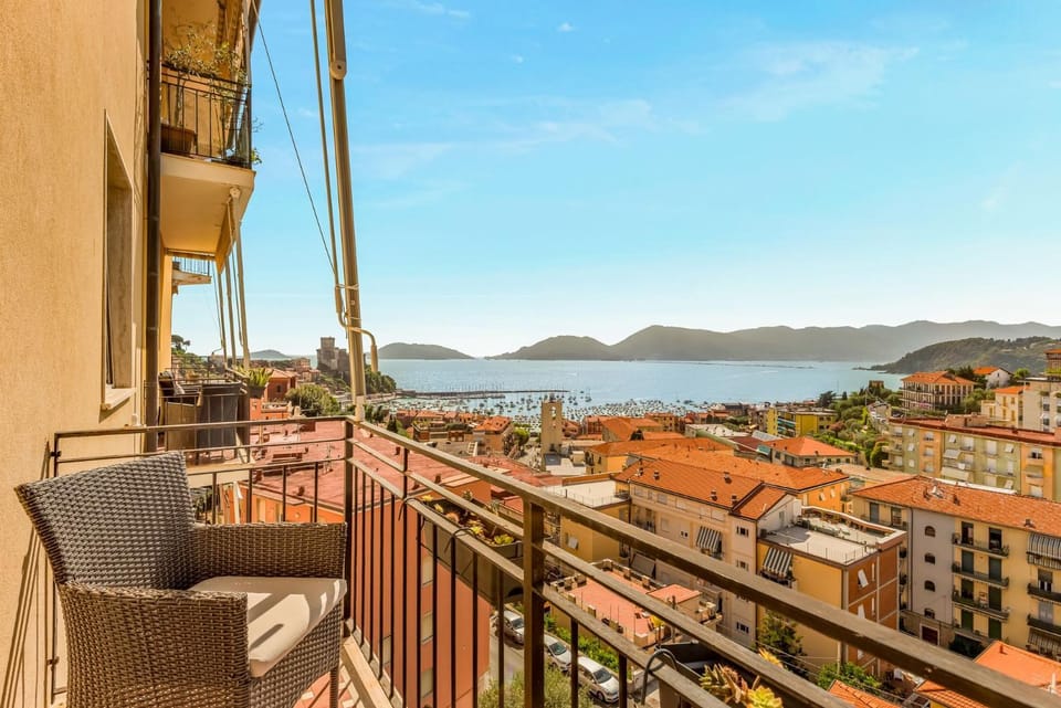 Lerici sea view private parking best position Apartment in Lerici