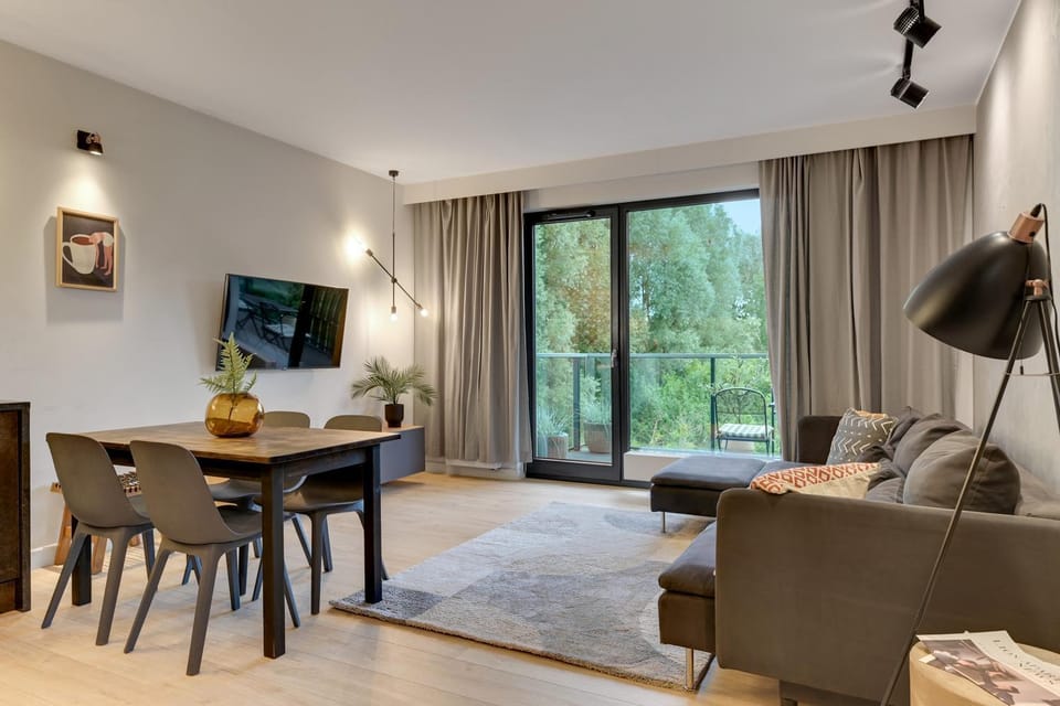 TV and multimedia, Balcony/Terrace, Living room, Seating area, Dining area, Evening entertainment