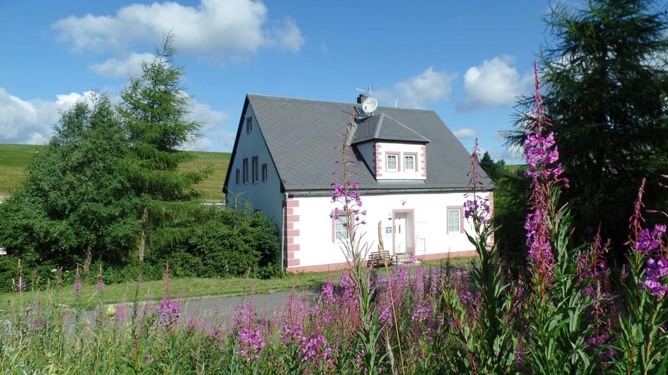 Property building, Spring