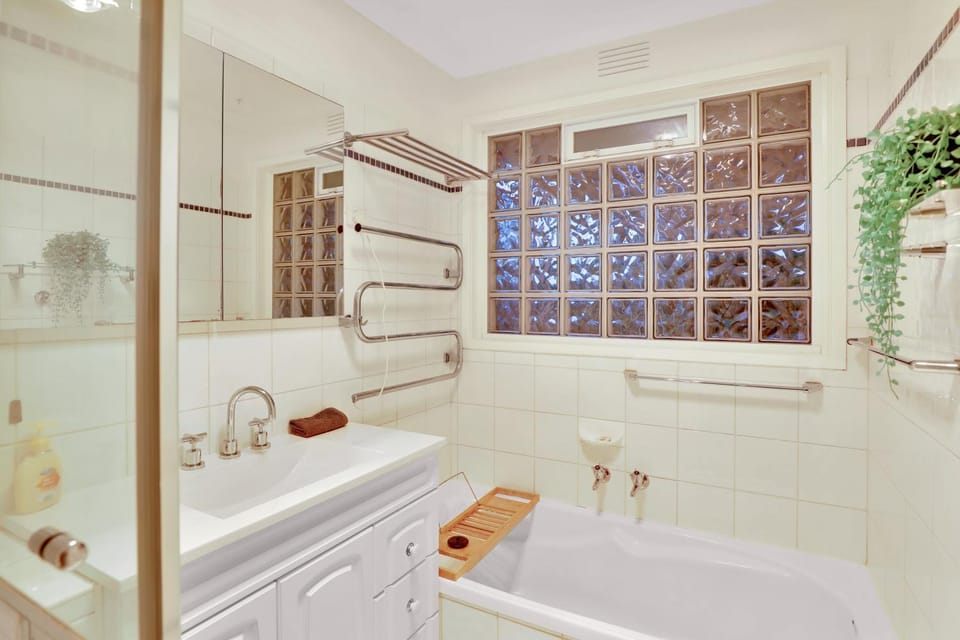 Sunbury large family home pet friendly airport House in Diggers Rest