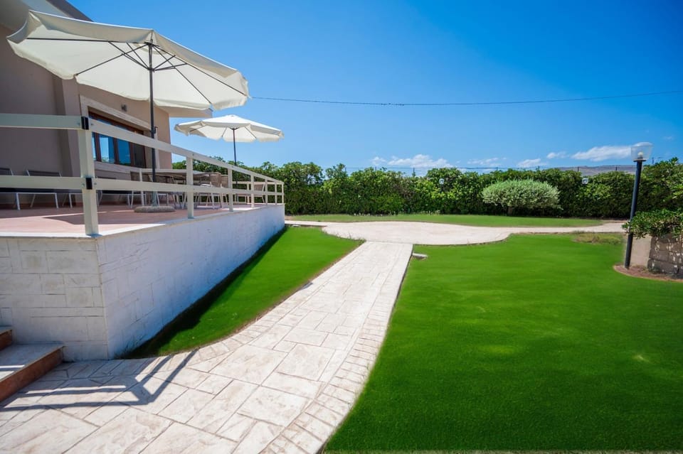 Property building, Patio, Garden, Garden view