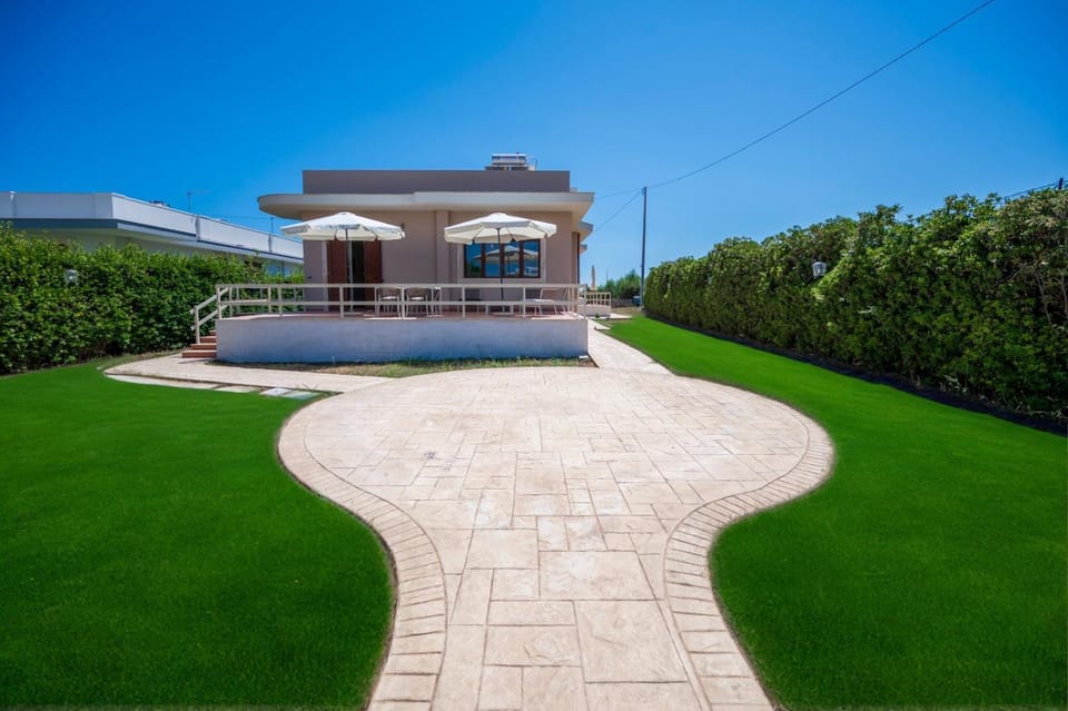 Property building, Garden, Garden view