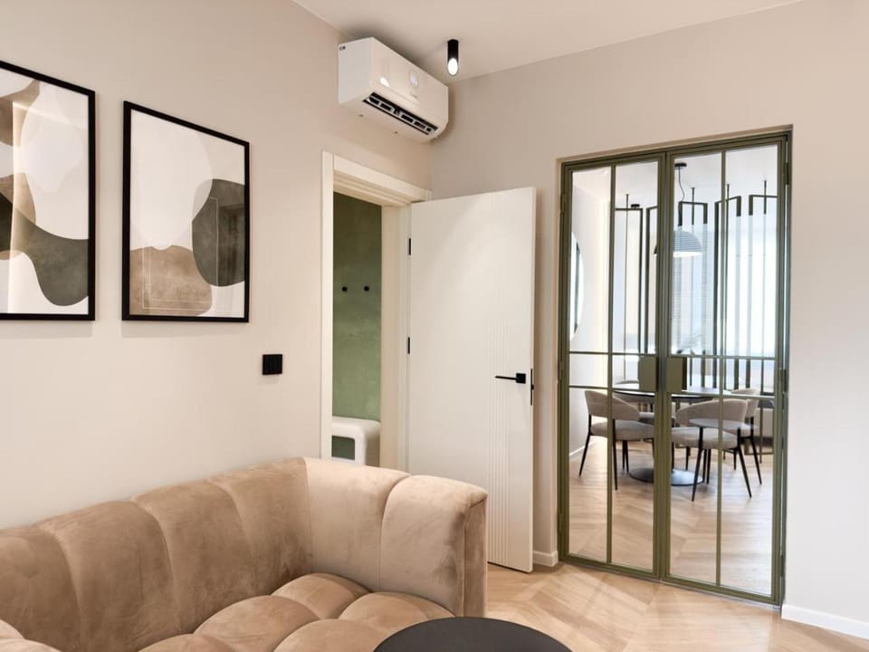 Living room, Seating area, air conditioner
